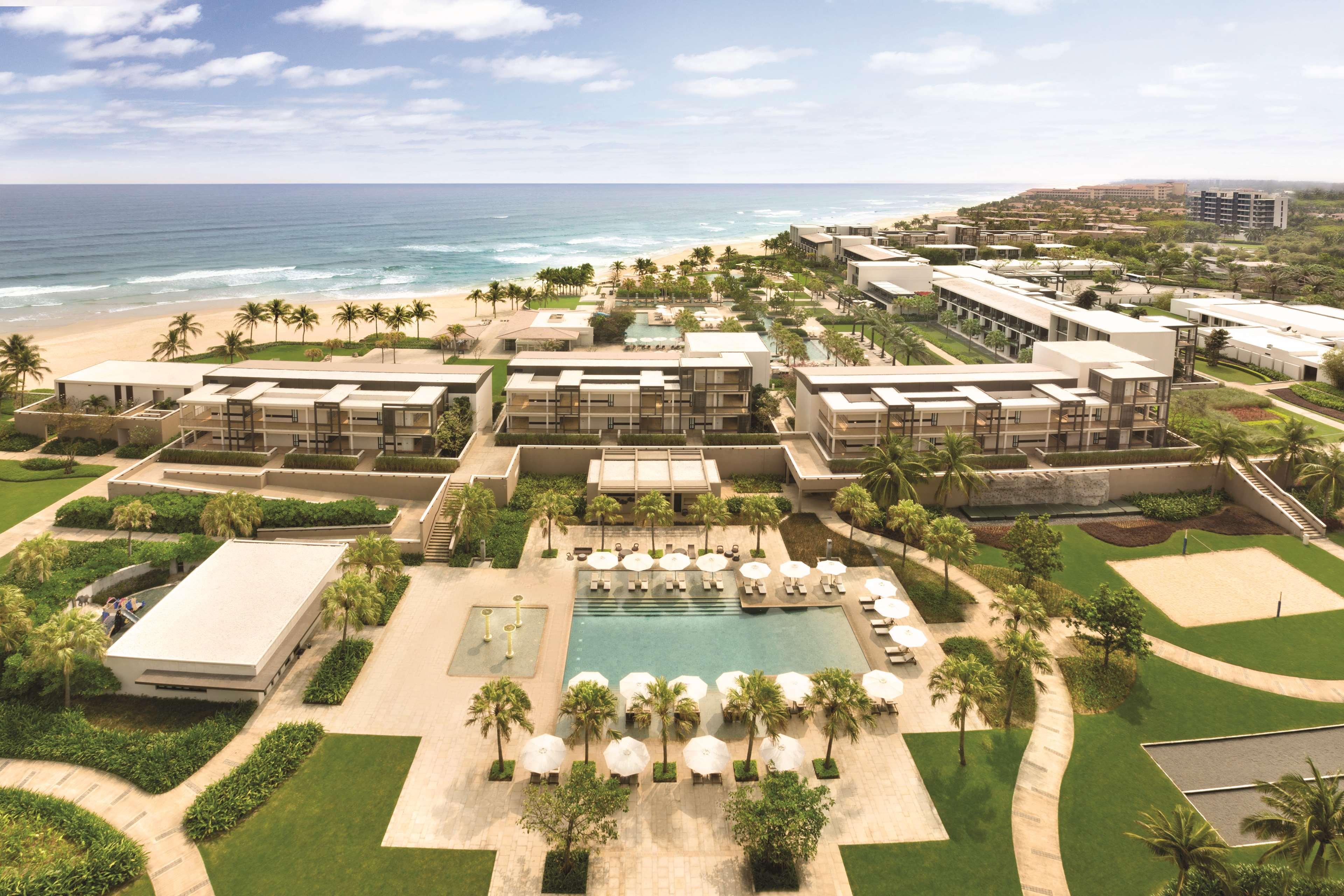 Hyatt Regency Danang Resort And Spa Exterior foto Aerial view of the resort