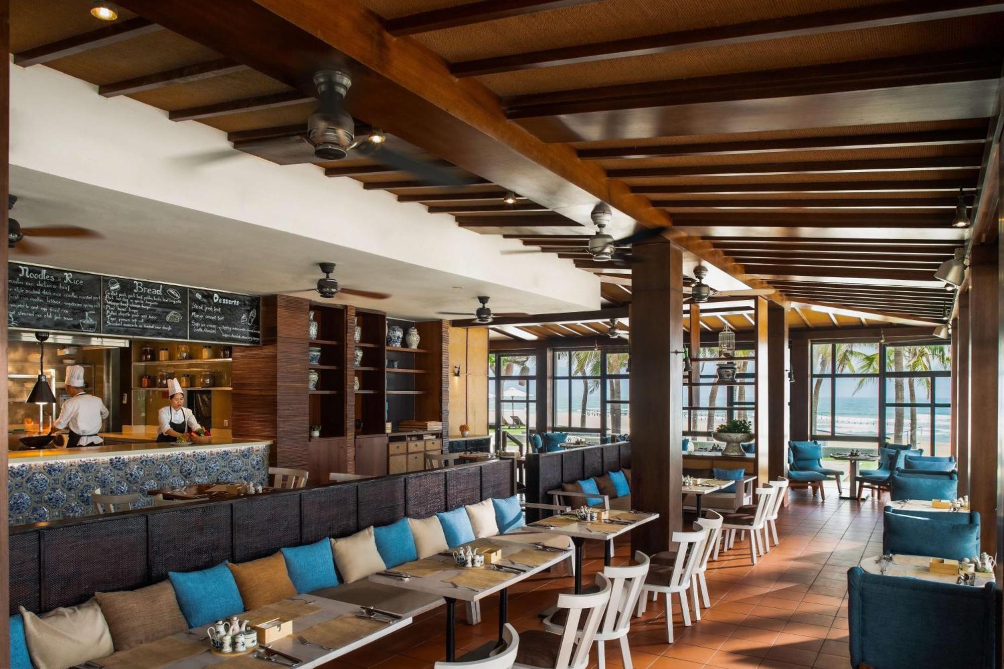 Hyatt Regency Danang Resort And Spa Exterior foto The Beach Club