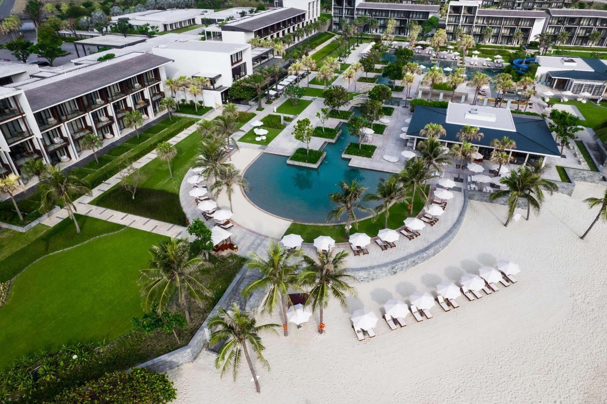 Hyatt Regency Danang Resort And Spa Exterior foto Aerial view of the hotel